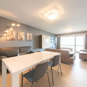 apartment-residentie-calista-bredene.bruges-hotels.info/